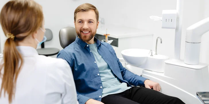 Dentální hygiena včetně Air-flow, 45–⁠⁠⁠⁠⁠⁠60 minut