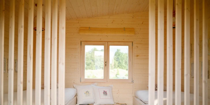 Včelařem na zkoušku vč. pobytu v apidomku a ochutnávky včelích produktů, pro 3 osoby