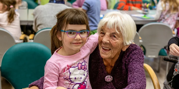 Ježíškova vnoučata: podpořte s námi organizace, které pečují o seniory a rozdávají jim radost