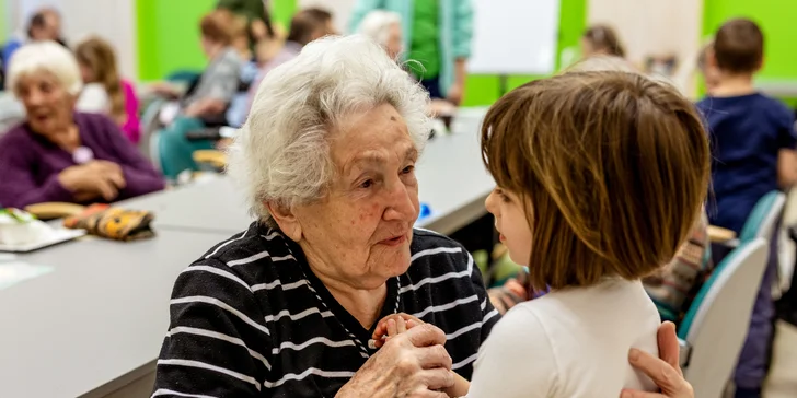 Ježíškova vnoučata: podpořte s námi organizace, které pečují o seniory a rozdávají jim radost