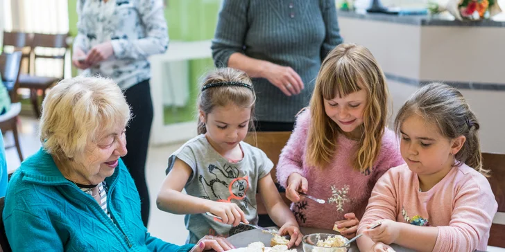 Ježíškova vnoučata: podpořte s námi organizace, které pečují o seniory a rozdávají jim radost