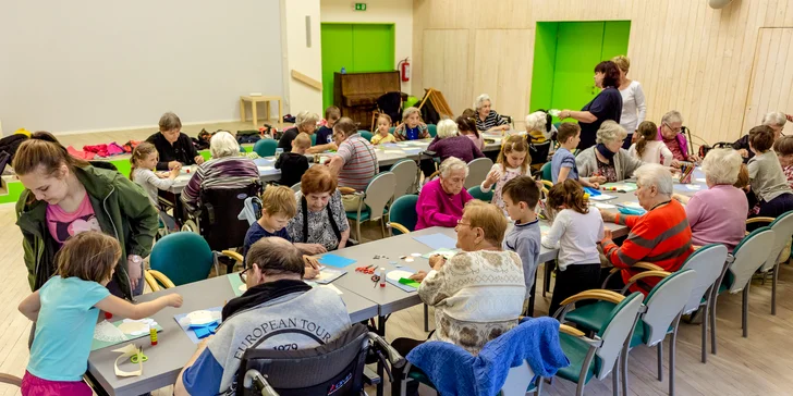 Ježíškova vnoučata: podpořte s námi organizace, které pečují o seniory a rozdávají jim radost