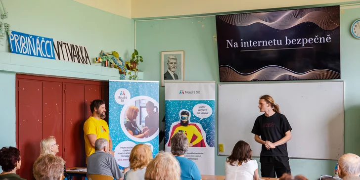 Ježíškova vnoučata: podpořte s námi organizace, které pečují o seniory a rozdávají jim radost