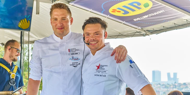 Adrenalinová romantika v oblacích nad Prahou: tapas, oběd či večeře od Dinner in the Sky