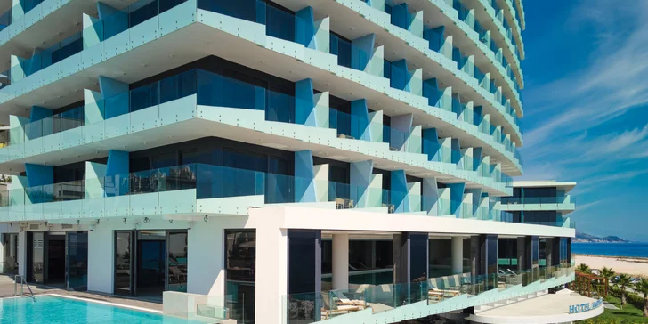 Chorvatský Split: 4* hotel u pláže, wellness, snídaně, plná či polopenze