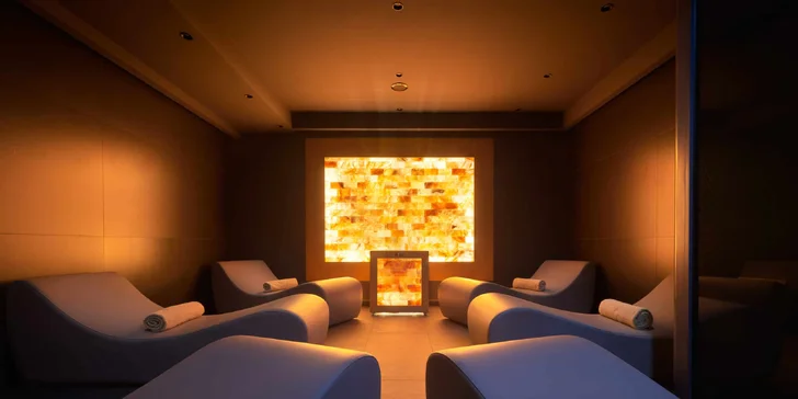 Chorvatský Split: 4* hotel u pláže, wellness, snídaně, plná či polopenze