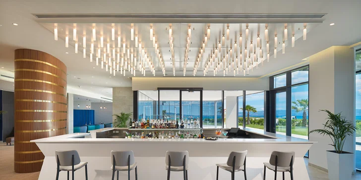 Chorvatský Split: 4* hotel u pláže, wellness, snídaně, plná či polopenze