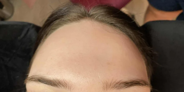 Dokonalý pohled: barvení řas, lash lifting i laminace v salonu v centru Zlína