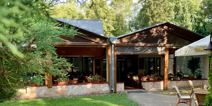 Pobyt u Bojnic plný aktivit: snídaně i polopenze, sportoviště a hry pro dospělé i děti