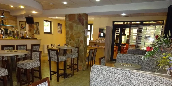 Pobyt u Bojnic plný aktivit: snídaně i polopenze, sportoviště a hry pro dospělé i děti