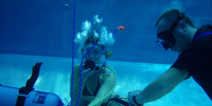 Zkušební ponor či komplexní potápěčský kurz s