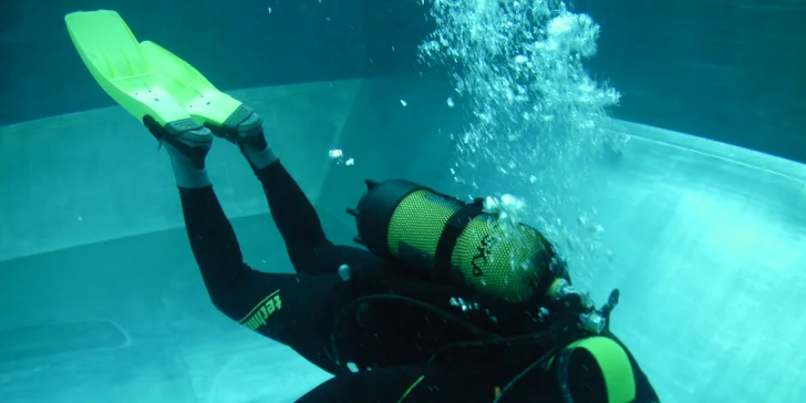 Zkušební ponor či komplexní potápěčský kurz s