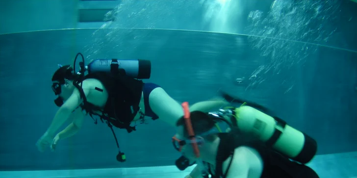 Zkušební ponor či komplexní potápěčský kurz s