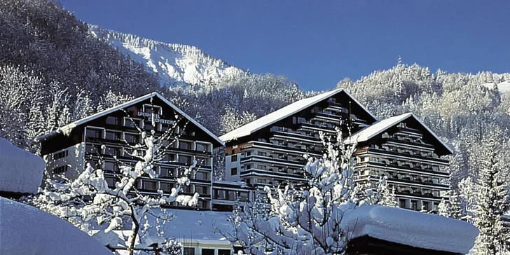 Rakouské Alpy: hotel s výhledem na oblast Dachstein, snídaně, wellness a lyžování