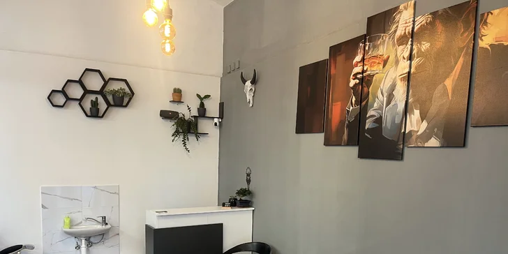 Klasický pánský střih s úpravou kontur ve Fade Club Barber u náměstí Míru