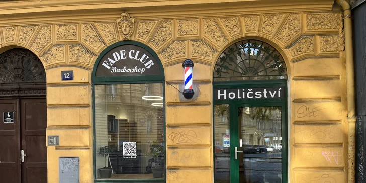 Klasický pánský střih s úpravou kontur ve Fade Club Barber u náměstí Míru