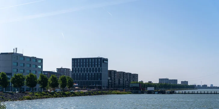 Objevte kouzelné uličky Amsterdamu: 4* hotel u moře se snídaní či polopenzí