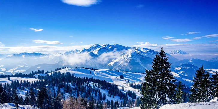 Rakouské Alpy: hotel s výhledem na oblast Dachstein, snídaně, wellness a lyžování