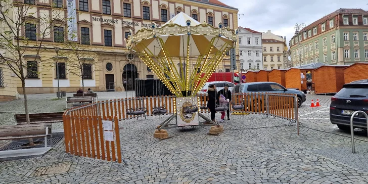 Adventní zábava na Zelňáku: 3 až 10 vstupů na dětské kolotoče