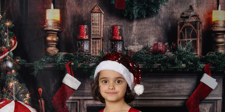 Vánoční focení v ateliéru s italským fotografem: 45 minut, 3 pozadí na výběr