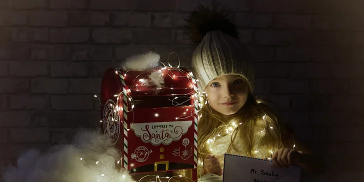 Vánoční focení v ateliéru s italským fotografem: 45 minut, 3 pozadí na výběr