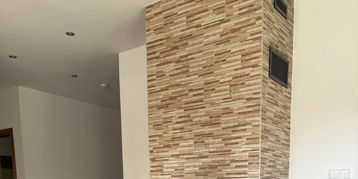 Dovolená v oblasti Tiských stěn: moderní prázdninový domek až pro 7 osob, možnost wellness