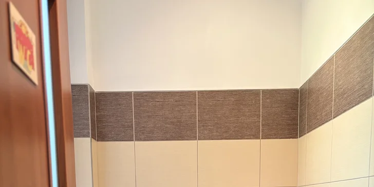 Dovolená v oblasti Tiských stěn: moderní prázdninový domek až pro 7 osob, možnost wellness