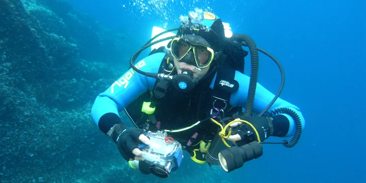 Zkušební ponor či komplexní potápěčský kurz s