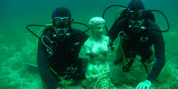 Zkušební ponor či komplexní potápěčský kurz s