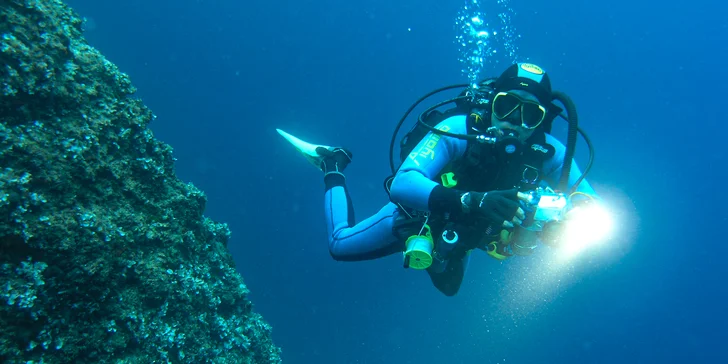 Zkušební ponor či komplexní potápěčský kurz s