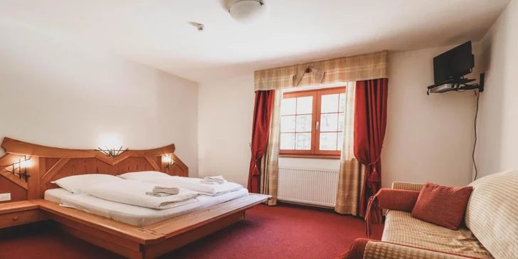 Zima v italských Alpách: hotel 30 m od skiareálu, polopenze i 6denní skipas