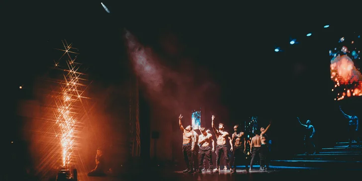 Show vymakaných těl: 90min. žhavé vystoupení pánské skupiny Men4Queen v Jihlavě