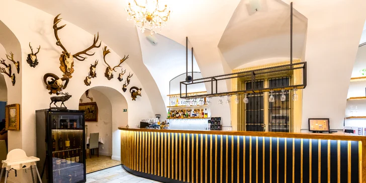 Hraběcí pobyt v zámečku nedaleko Nitry: polopenze, bowling i sleva do termálů