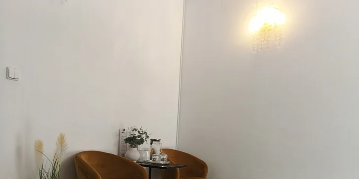 Antipigmentační ošetření, mikrojehličkování, čištění i neinvazivní facelift, 60–90 minut