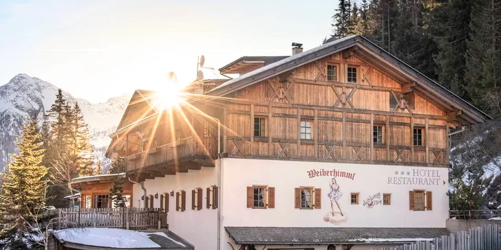 Zima v italských Alpách: hotel 30 m od skiareálu, polopenze i 6denní skipas