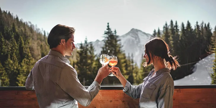 Zima v italských Alpách: hotel 30 m od skiareálu, polopenze i 6denní skipas