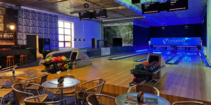 1 nebo 2 hodiny bowlingu pro 2 až 4 osoby i varianta s nápojem v ceně