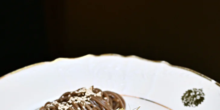 3–5chod. menu dle výběru pro 2 v Grandhotelu Bohemia: konfitované kachní prso, pstruh i dort