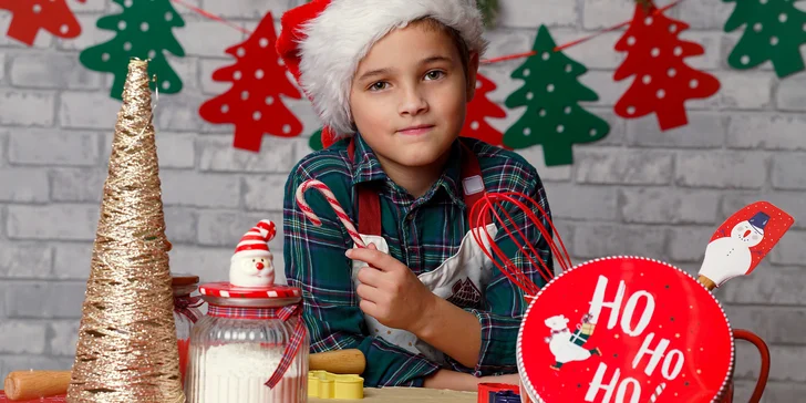 Vánoční focení v ateliéru s italským fotografem: 45 minut, 3 pozadí na výběr