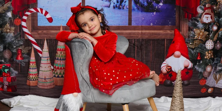 Vánoční focení v ateliéru s italským fotografem: 45 minut, 3 pozadí na výběr