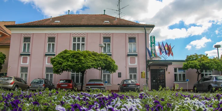 Piešťany: hotel přímo v srdci lázeňského ostrova, procedura a polopenze