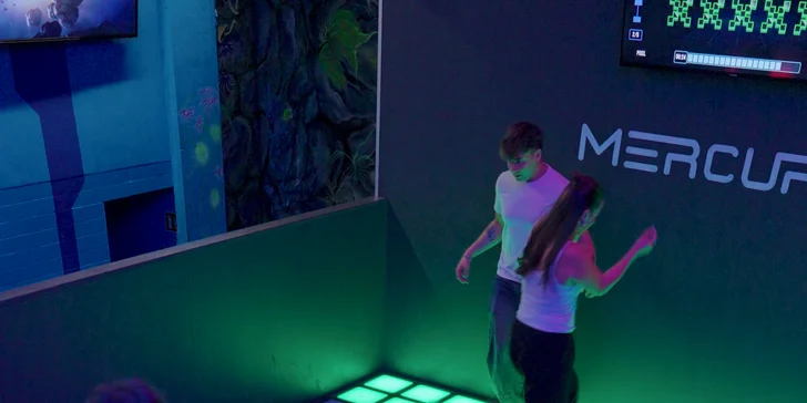 Vstup do největšího pixel game centra v Praze: 30 či 60 min. až pro 6 hráčů