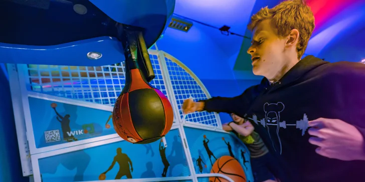 Vstup do největšího pixel game centra v Praze: 30 či 60 min. až pro 6 hráčů