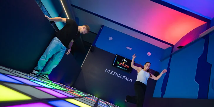 Vstup do největšího pixel game centra v Praze: 30 či 60 min. až pro 6 hráčů