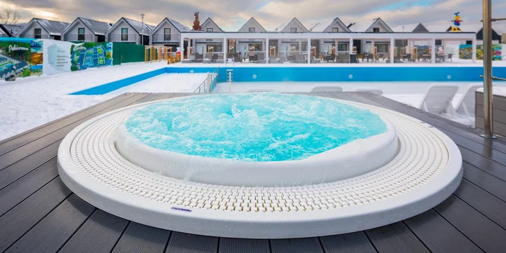Jelenia Góra: zážitkový resort s aquaparkem i animačním programem, bydlení v moderních domcích