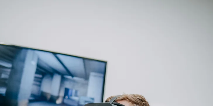 Hodiny virtuální reality i se závodním simulátorem až pro 4 hráče
