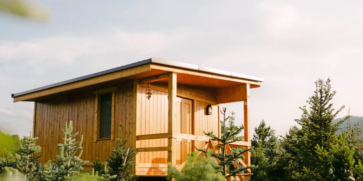 Včelařem na zkoušku vč. pobytu v apidomku a ochutnávky včelích produktů, pro 3 osoby