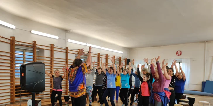 Zažijte rytmus: Workshop na africké bubny Djembe s dopravou zdarma po celé ČR