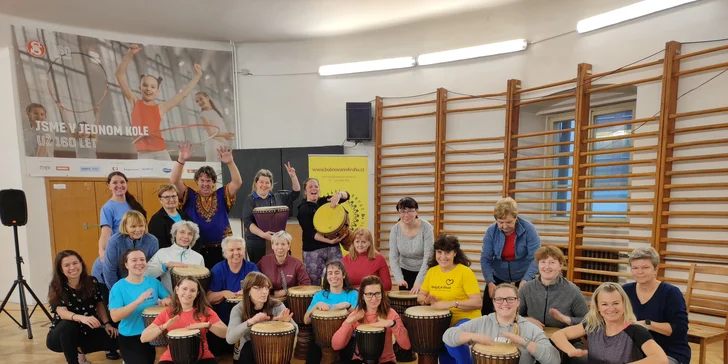 Zažijte rytmus: Workshop na africké bubny Djembe s dopravou zdarma po celé ČR