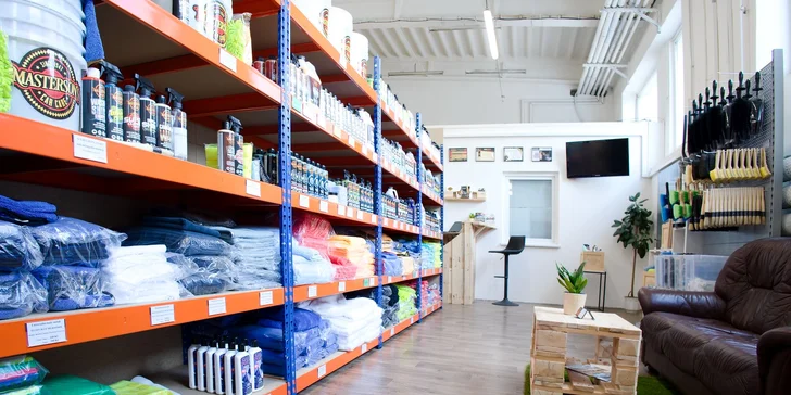 Kompletní a detailní čištění automobilu vč. tepování a voskování: malé, střední i velké vozy